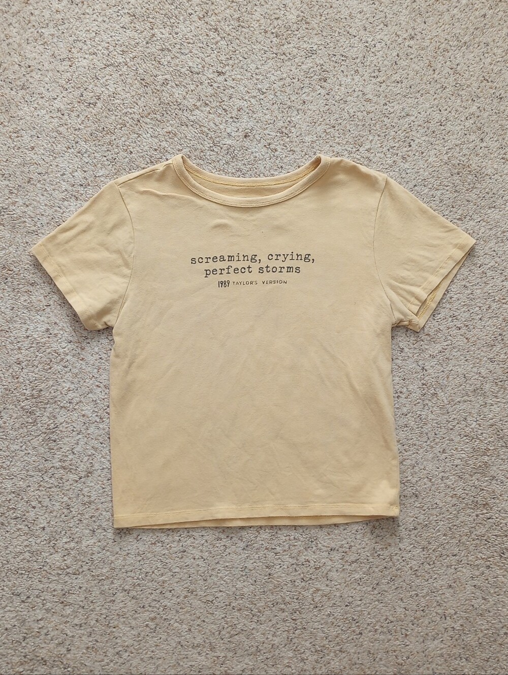 Taylor Swift 1989 Screaming, Crying, Perfect Storm Taylor's Version T-shirt Med.